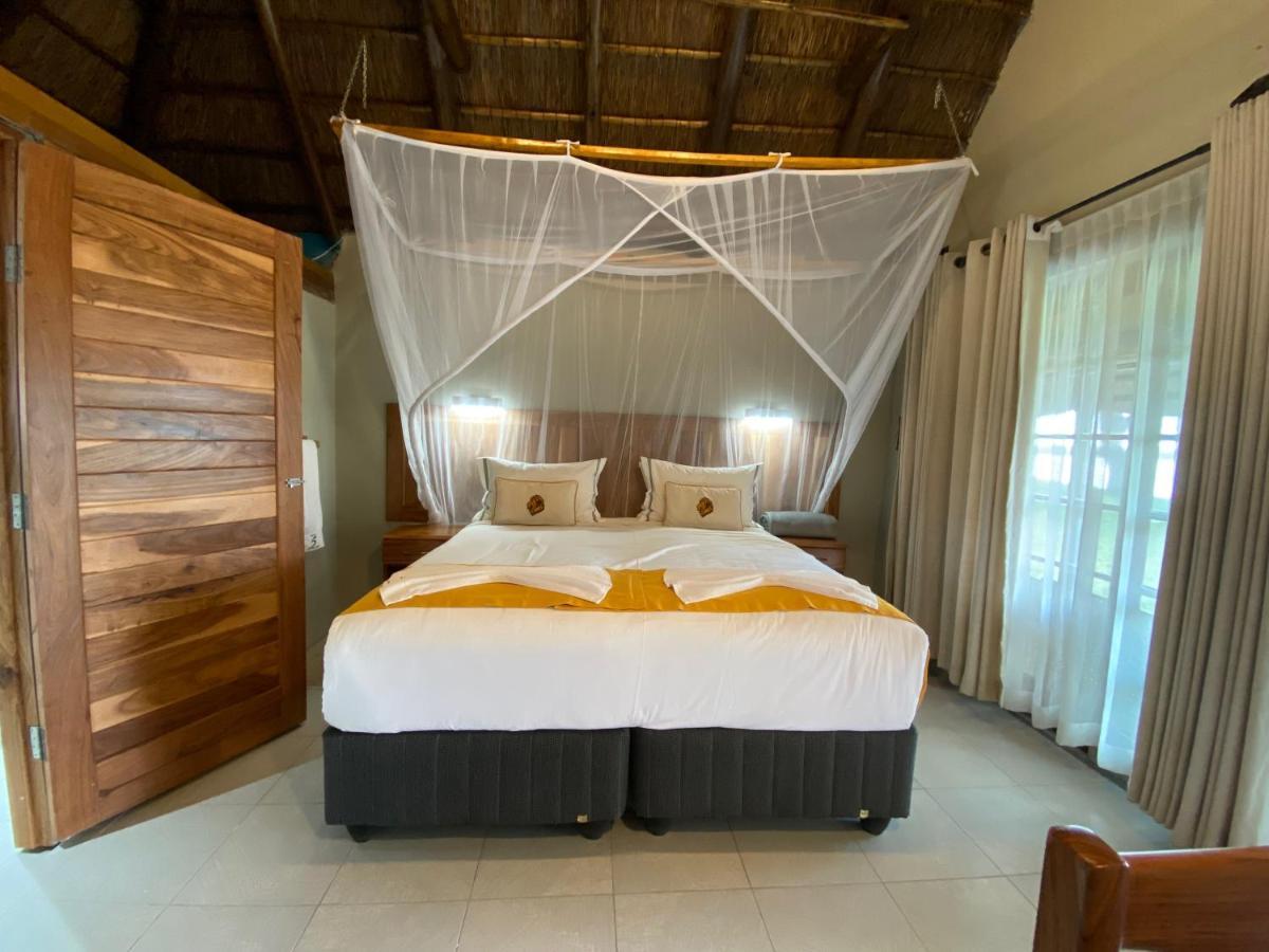 Big 5 Toro Lodge Kasane Dış mekan fotoğraf