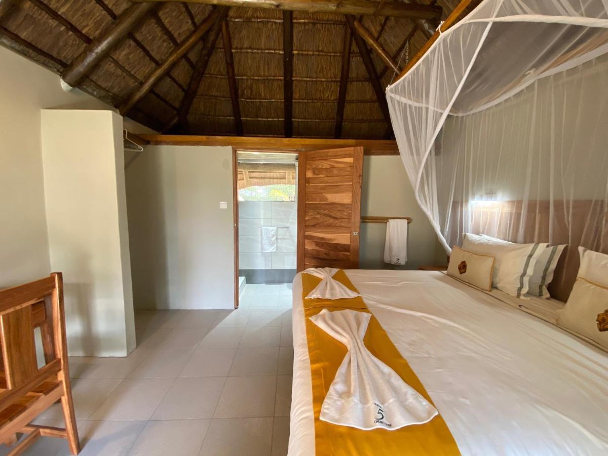 Big 5 Toro Lodge Kasane Dış mekan fotoğraf