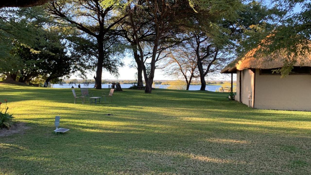Big 5 Toro Lodge Kasane Dış mekan fotoğraf