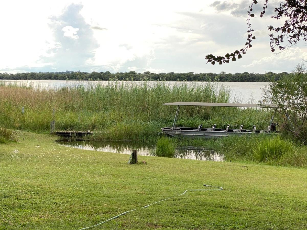 Big 5 Toro Lodge Kasane Dış mekan fotoğraf