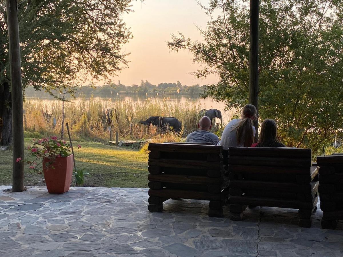 Big 5 Toro Lodge Kasane Dış mekan fotoğraf