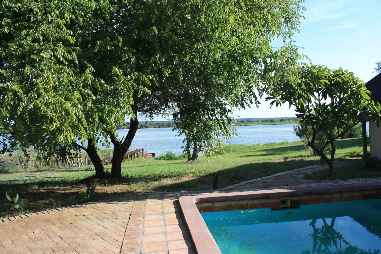 Big 5 Toro Lodge Kasane Dış mekan fotoğraf